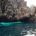 Casa Spaziosa Al Centro Di Ustica דירה Isola di Ustica